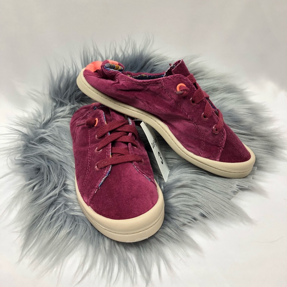 Cat & Jack (4/$25 SALE) Velvet Scrunch Sneakers
